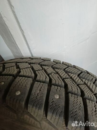 Viatti Brina Nordico V-522 215/60 R16 95T