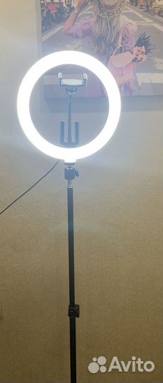 Кольцевая лампа со штативом