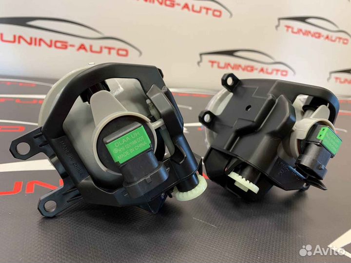 Противотуманные фары Toyota Noah (R80 ) X3933