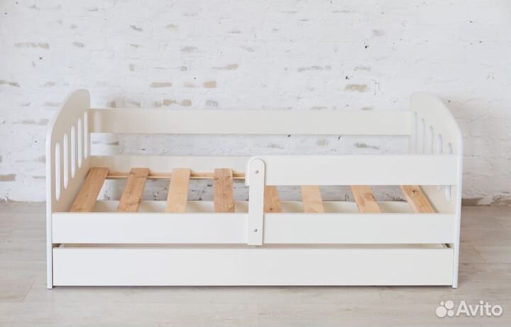 Кроватка детская