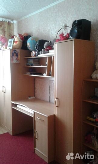 Школьная стенка с письменным столом