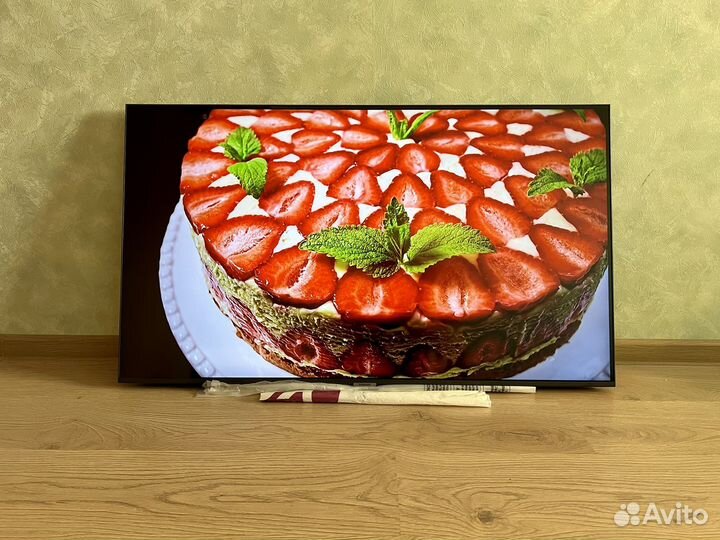 Телевизор Samsung Crystal UHD 43