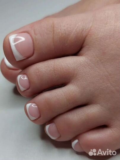 Маникюр и педикюр