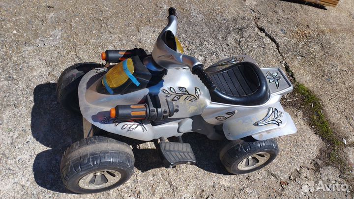 Детский квадроцикл на аккумуляторе