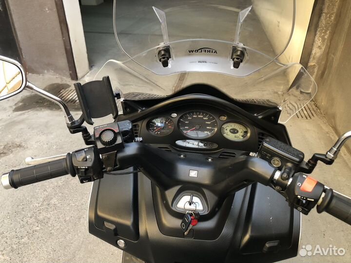 Продам Honda Silver Wing 600