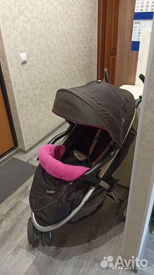 Прогулочная коляска