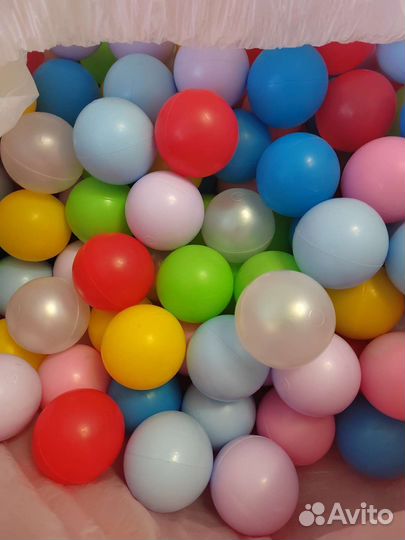 Сухой бассейн с шариками
