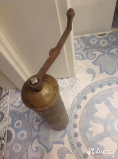 Латунная ручная мельница времен СССР