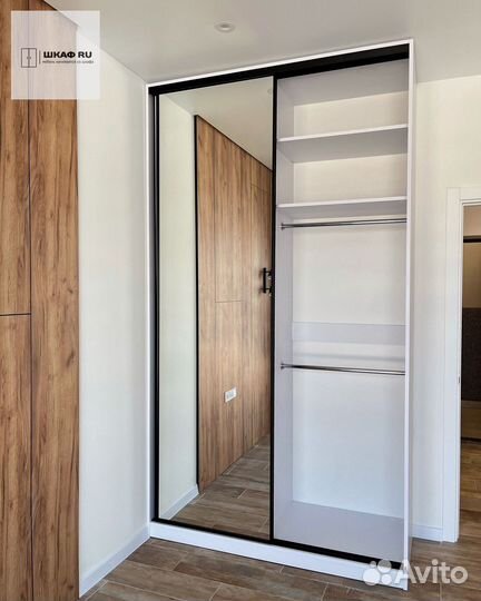 Шкаф распашной в стиле IKEA