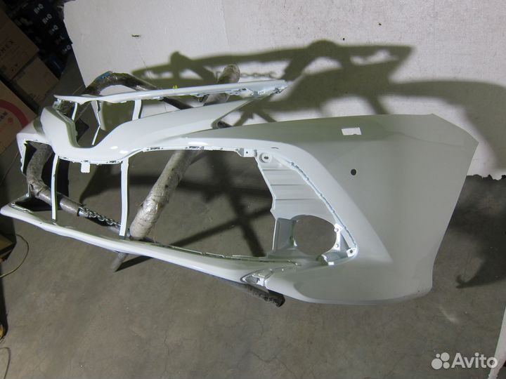 Бампер передний Toyota Camry 8 70 Ориг Нов