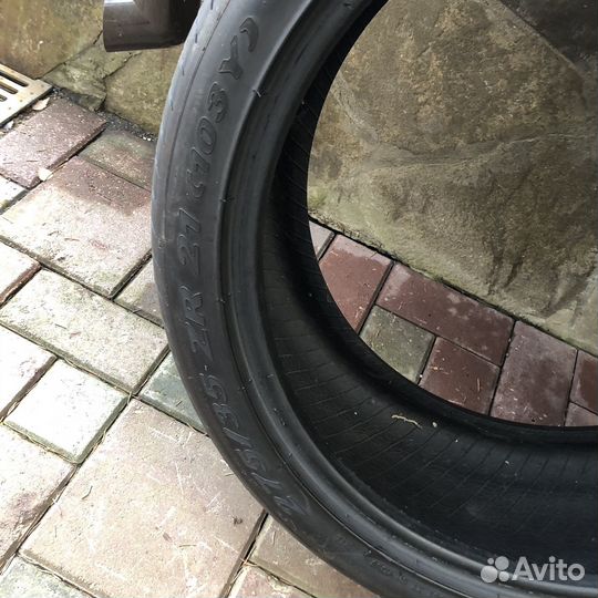 Pirelli P Zero 275/35 R21 103Y