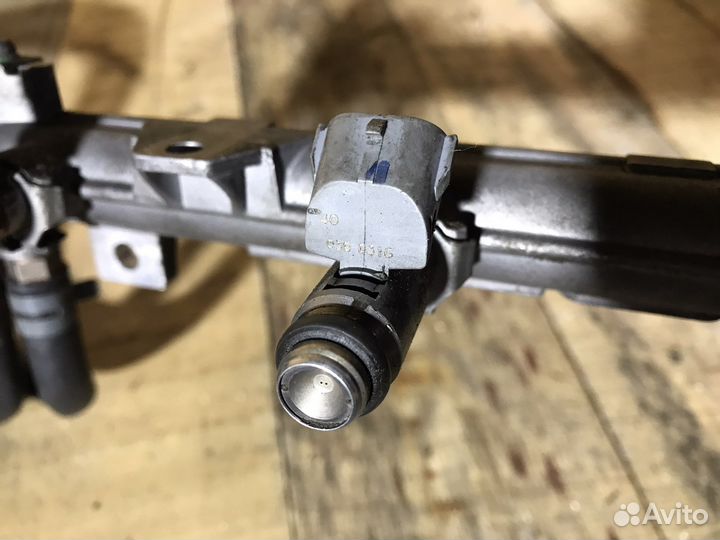 Топливная рампа VAG 1.4 036133031G