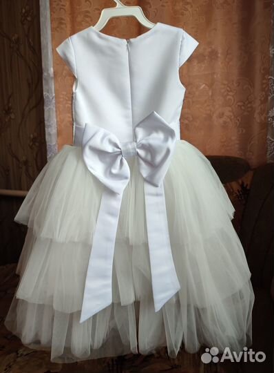 Платье для девочки праздничное