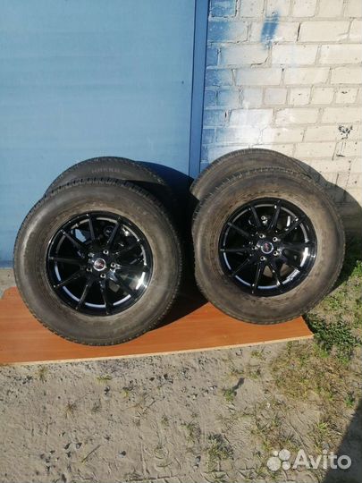 Продам комплект 4шт