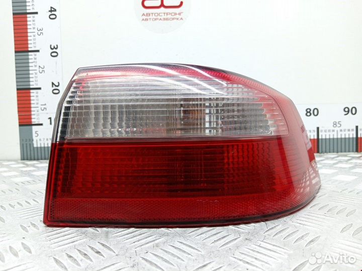 Фонарь задний для Renault Laguna 2 8200002474