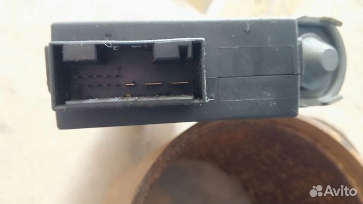 Моторчик люка BMW 7 E65/E66/E67