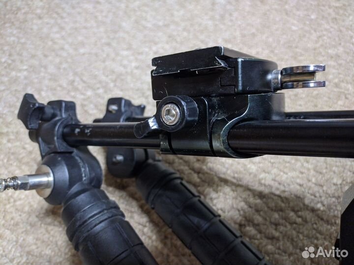 Плечевой упор для камеры