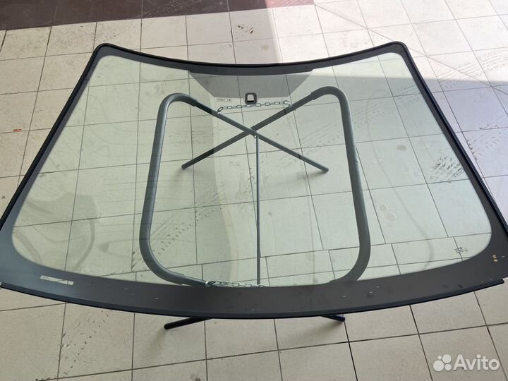Лобовое стекло Ford Focus 2 Форд Фокус