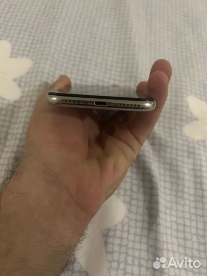 iPhone X, 64 ГБ