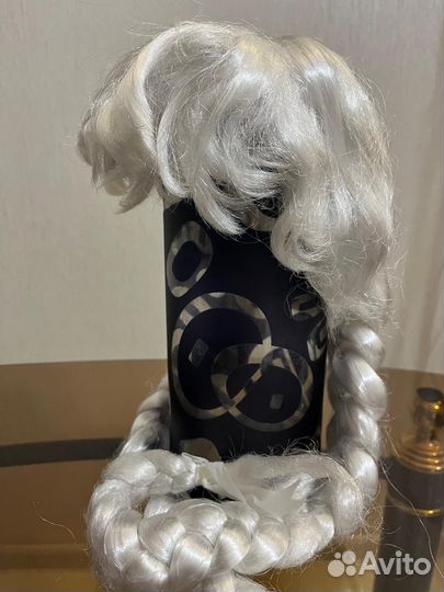 Парик для снегурочки с косой