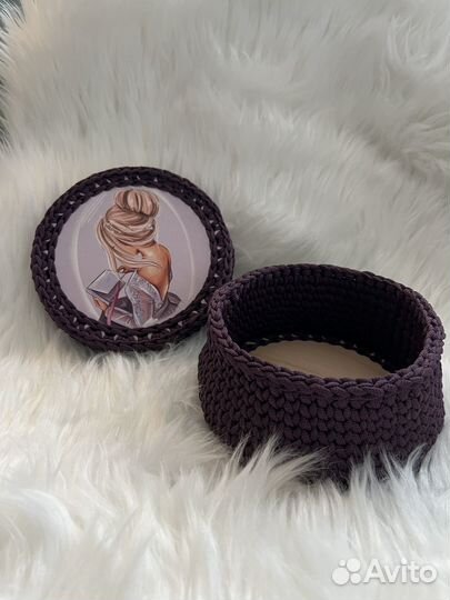 Корзина с крышкой