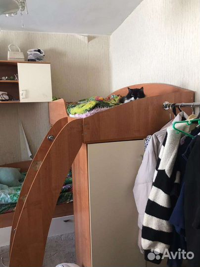 Двухъярусная кровать