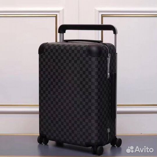 Чемодан louis vuitton 50