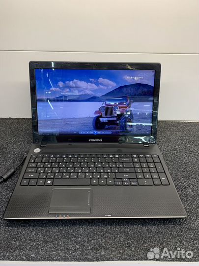 Ноутбук Emachines E732 Core i3/ озу 3 Гб