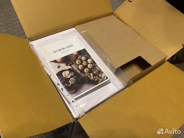 Соковыжималка шнековая hurom