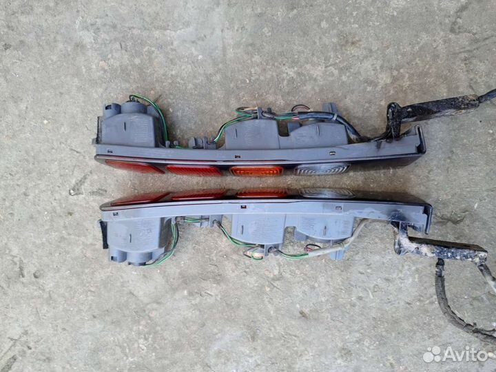 Задние фонари Nissan cube