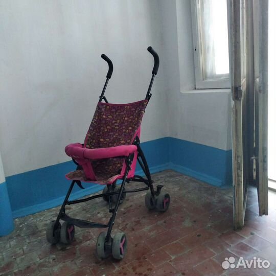 Прогулочная коляска трость