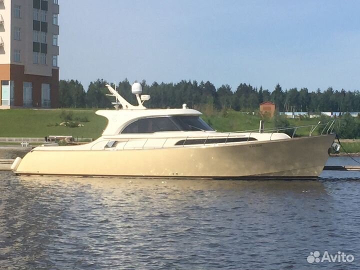 Катер премиум класса Mochi Craft Dolphin 51