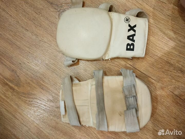 Боксерские перчатки