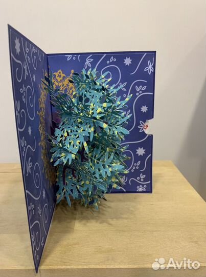 Открытка резная ручной работы Lovepop (США)