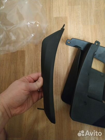 Toyota Camry 70 Брызговики M6XS2