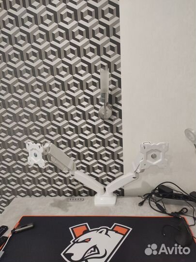 Кронштейн для 2 мониторов