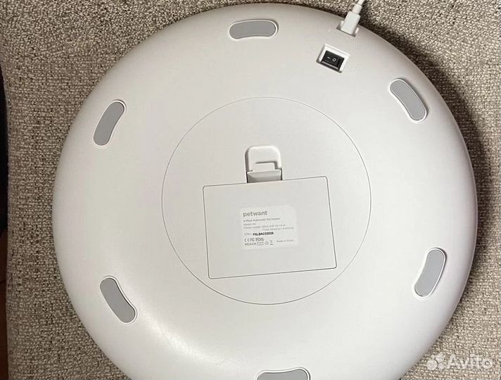 Автокормушка для кошек и собак Petwant