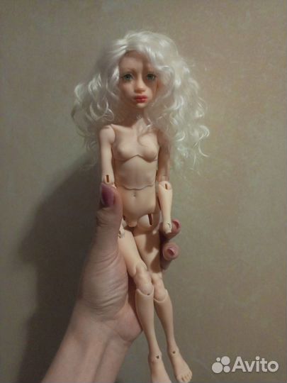 Шарнирная кукла Эмма