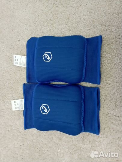 Наколенники