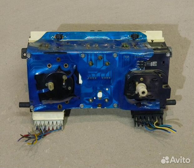 Панель приборная VW Golf 2 без тахометра