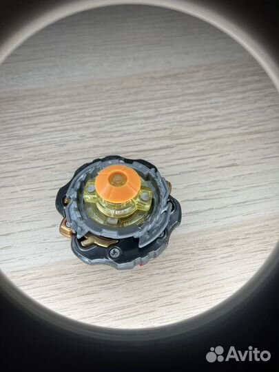 Волчок бейблэйд Takara Tomy Hercules