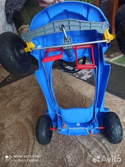 Детская педальная машина