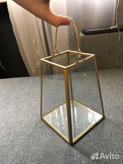 Стеклянный декоративный подсвечник