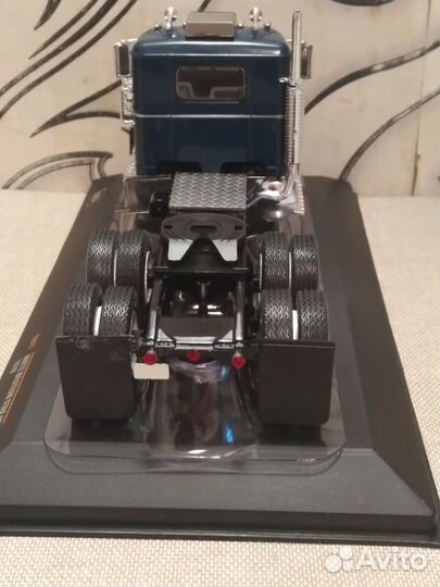 Модель - white western star 4864 1970 IXO 1/43