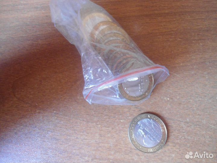 Монеты юбилейные разные продам