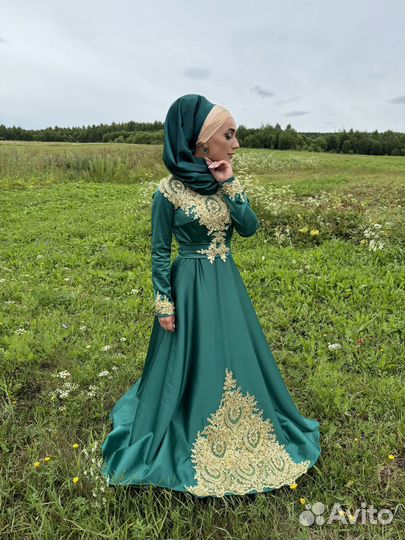 Платье для никаха изумрудного цвета размер 40-42