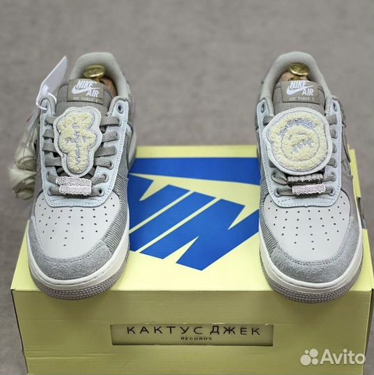 Кроссовки 36