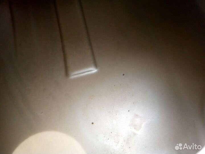 Бензобак на priora