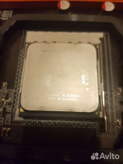 Рабочий AMD Phenom II X6 1075T