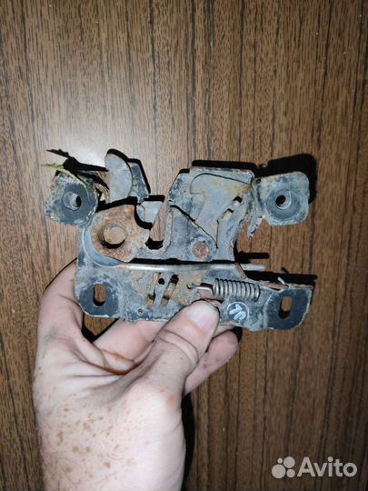 Петли капота и багажника ауди А4 Б5